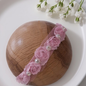 Rózsás újszülött fejpánt strasszköves díszítéssel � fotózáshoz - baba - mama - babaruházat - baba fejpánt - Meska.hu