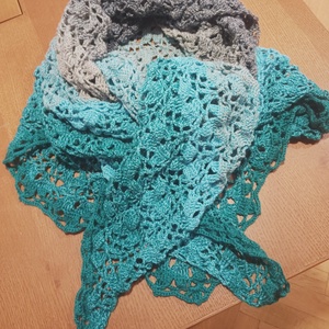 Horgolt vállkendő - ruha & divat - sál, sapka, kendő - vállkendő - Meska.hu