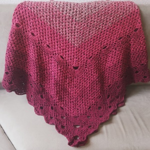 Horgolt poncsó - Meska.hu