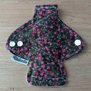 Éjjeli virágok tisztasági mosható betét 16cm - Meska.hu