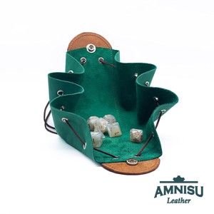 Konyakbarna - zöld bőr 2in1 szütyő és kockatálca M9021-7001 - játék & sport - szerepjáték - Meska.hu