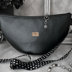 Luna bag fekete, pöttyös hevederrel - Meska.hu