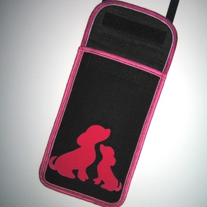 Állíthatópántos mobiltok  Plus-os méretű telefonokhoz  XL-es tok nyakba akasztható kistáska Kutya és kölyke Fekete Pink - táska & tok - pénztárca & más tok - telefontok - Meska.hu