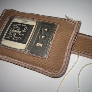 Ablakos Insulin pumpa tartó tok Drapp #inzulinpumpa#tok - táska & tok - övtáska - Meska.hu