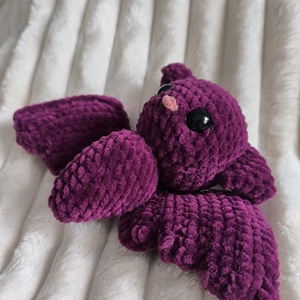 Bíborka, a horgolt denevér - játék & sport - plüssállat & játékfigura - más figura - Meska.hu