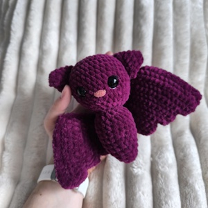 Bíborka, a horgolt denevér - játék & sport - plüssállat & játékfigura - más figura - Meska.hu