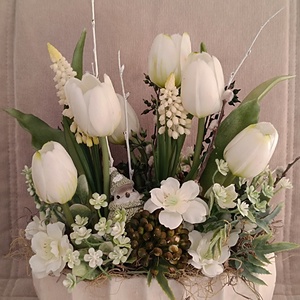 Fehér tavaszi tulipános dekoráció  - Meska.hu