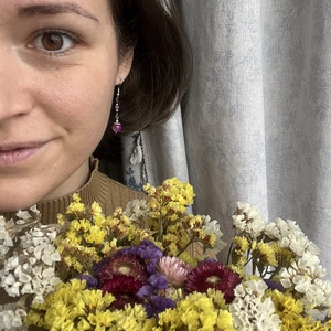 Rózsaszín-türkiz lógós roppantott üveg gyöngy fülbevaló ezüstszín szerel�kkel - ékszer - fülbevaló - lógó fülbevaló - Meska.hu