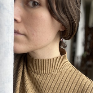 Briliánsra csiszolt kézműves gyöngy lógós fülbevaló - ékszer - fülbevaló - lógó fülbevaló - Meska.hu