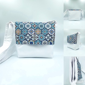 Fehér válltáska kék marokkói mintával, vízálló textilből, Táska & Tok, Kézitáska & válltáska, Belső rendező, Varrás, MESKA