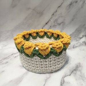Horgolt tulipános kosárka, Otthon & Életmód, Tárolás & Rendszerezés, Tárolókosár, Horgolás, MESKA