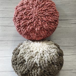 Tavirózsa párna - horgolt - otthon & életmód - lakástextil - párna & párnahuzat - díszpárna (belsővel együtt) - Meska.hu