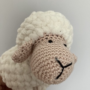 Horgolt bárányka - játék & sport - plüssállat & játékfigura - plüss bárány - Meska.hu