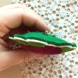Hímzett magyar matyó kitűző - ékszer - kitűző és bross - Meska.hu