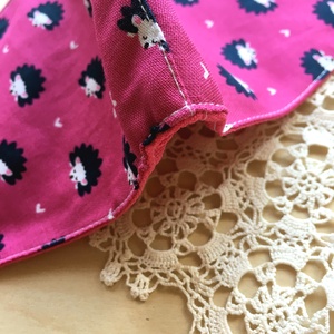 Rózsaszín sünis maszk, női gumis orrú arcmaszk, designer textil maszk - női - női - Meska.hu