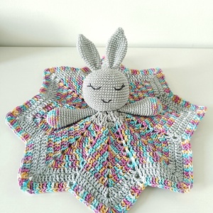 Horgolt nyuszi alvóka - Meska.hu