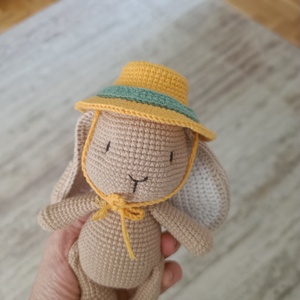 Horgolt nyuszi, levehető sapkával  - játék & sport - plüssállat & játékfigura - nyuszi - Meska.hu