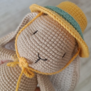 Horgolt nyuszi, levehető sapkával  - játék & sport - plüssállat & játékfigura - nyuszi - Meska.hu