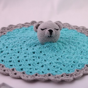 Szürke maci szundikendő, amigurumi - játék & sport - 3 éves kor alattiaknak - alvóka & rongyi - Meska.hu