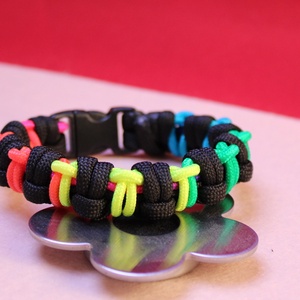 Half Hitch színes paracord túlélő karkötő - ékszer - karkötő - fonott karkötő - Meska.hu
