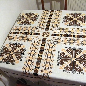Barna-sárga asztalterítő, Otthon & Lakás, Terítő, Konyhafelszerelés, tálalás, Tálalás, Hímzés, Meska