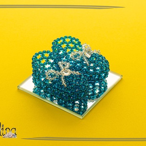 Gyöngy babacipő, Baba - mama, Babaszoba dekoráció, Babanév dekoráció, Gyöngyfűzés, gyöngyhímzés, MESKA