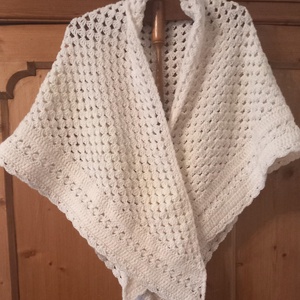 Horgolt vállkendő   - Meska.hu