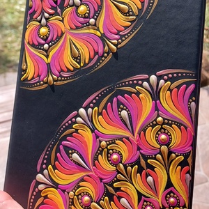 A5-ös méretű, kézzel festett mandalamintás jegyzetfüzet - otthon & életmód - dekoráció - spiritualitás - mandala - Meska.hu