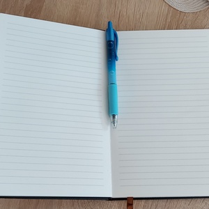 A5-ös méretű, kézzel festett mandalamintás jegyzetfüzet - otthon & életmód - dekoráció - spiritualitás - mandala - Meska.hu