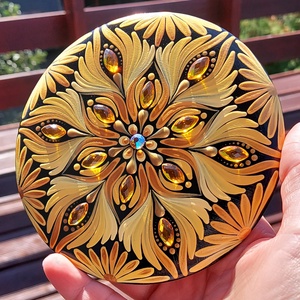 12 cm-es mandalakő a napfonatcsakra színeivel - otthon & életmód - dekoráció - spiritualitás - mandala - Meska.hu