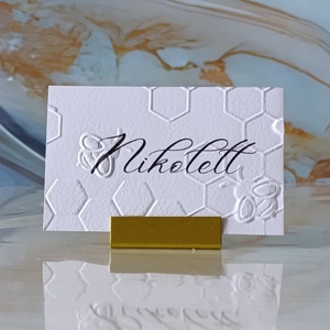 Dombornyomott, esküvői, méhecskés ültetőkártya, névtábla, ültetőkártya, domborított, méz, méhészet, méhek, Esküvő, Meghívó & Kártya, Ültetési rend, Fotó, grafika, rajz, illusztráció, MESKA