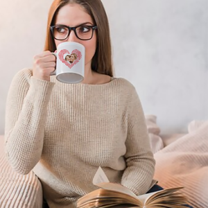 Anyák napi, piros betűs, szíves, fényképes Édesanya kávés bögre - otthon & életmód - konyhafelszerelés, tálalás - tálalás - bögre & csésze - Meska.hu