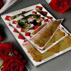 2026-os A4-es falinaptár piros-arany négyzetes  - Meska.hu