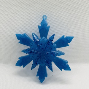 Epoxy hópehely dísz  A tél csillogása a fán - karácsony - karácsonyi lakásdekoráció - karácsonyfadíszek - Meska.hu