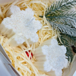 Hópehely Gyertya  Almáspite Illattal - otthon & életmód - gyertya, illat, aroma - gyertya - Meska.hu