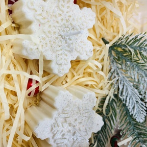 Hópehely Gyertya  Almáspite Illattal - otthon & életmód - gyertya, illat, aroma - gyertya - Meska.hu