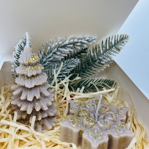 Bézs Karácsonyi Gyertyaszett  Fenyőfa és Hópehely - karácsony - karácsonyi lakásdekoráció - karácsonyi illatgyertya, mécses - Meska.hu