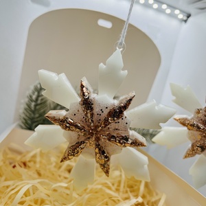 Arany Csillámos Epoxy Hópehely Dísz - karácsony - karácsonyi lakásdekoráció - karácsonyfadíszek - Meska.hu