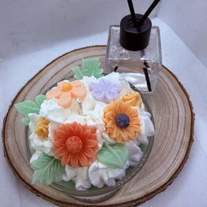 Apró virágos üveges d�szgyertya - zöld alappal - otthon & életmód - gyertya, illat, aroma - gyertya - Meska.hu