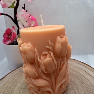 Kézműves tulipánmintás díszgyertya � barack színben - otthon & életmód - gyertya, illat, aroma - gyertya - Meska.hu