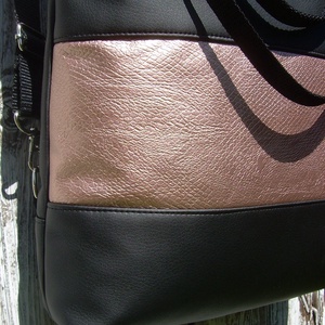 CITY BAG HÁTIZSÁK/OLDALTÁSKA/VÁLLTÁSKA : Metálos elegancia lazac rózsaszínnel 3. - táska & tok - variálható táska - Meska.hu CITY BAG HÁTIZSÁK/OLDALTÁSKA/VÁLLTÁSKA : Metálos elegancia lazac rózsaszínnel 3. - táska & tok - variálható táska - Meska.hu