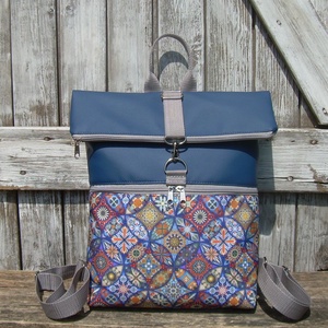 VÍZÁLLÓ ROLL TOP CITY BAG : Variációk kék bőrre és mandalára - táska & tok - hátizsák - roll top hátizsák - Meska.hu