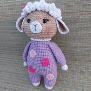 Horgolt pizsamás bárány - amigurumi - játék & sport - plüssállat & játékfigura - plüss bárány - Meska.hu