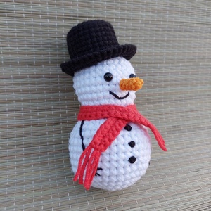 Horgolt hóember - amigurumi - játék & sport - plüssállat & játékfigura - más figura - Meska.hu