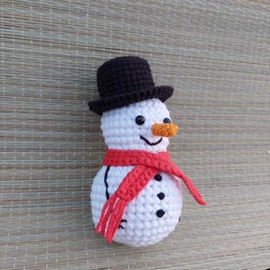 Horgolt hóember - amigurumi - játék & sport - plüssállat & játékfigura - más figura - Meska.hu
