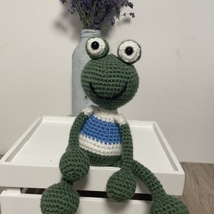 Amigurumi béka csíkos pólóban/szoknyában, Játék & Sport, Plüssállat & Játékfigura, Béka, Horgolás, MESKA