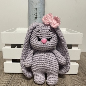 Amigurumi nyuszi masnival, Játék & Sport, Plüssállat & Játékfigura, Nyuszi, Horgolás, MESKA