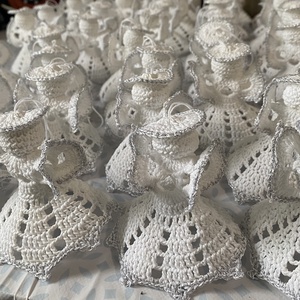 Horgolt angyalka dísz  fehér, pamutból - karácsony - karácsonyi lakásdekoráció - karácsonyfadíszek - Meska.hu