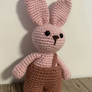 Nyuszi kantárnadrágban - játék & sport - plüssállat & játékfigura - nyuszi - Meska.hu