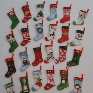 Adventi kalendárium kis csizmák 24 db -  - Meska.hu